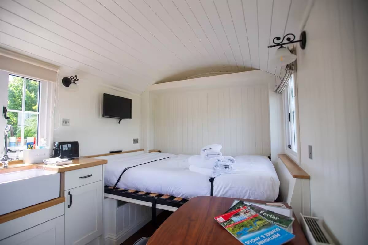 Strathmore - Shepherd Hut
